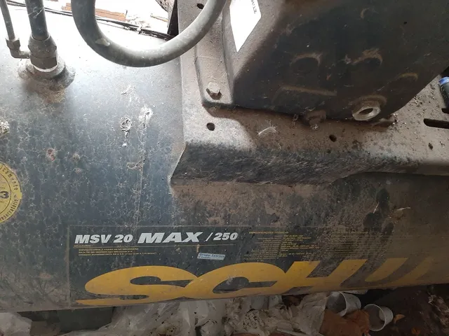Compressor MSV 20 Max 250 usado..