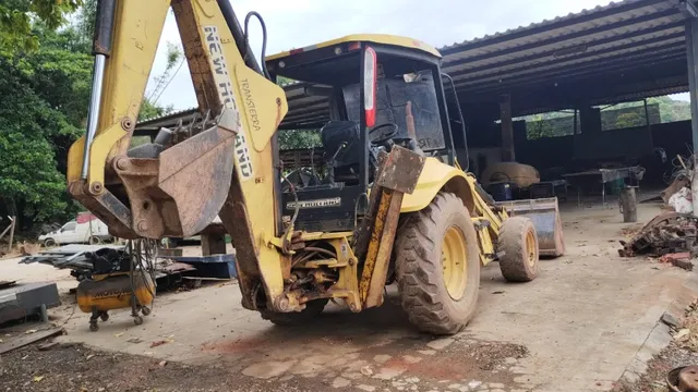 Retroescavadeira Newholand Lb90 Ano 2006 Trabalhando Contato Rogério *
