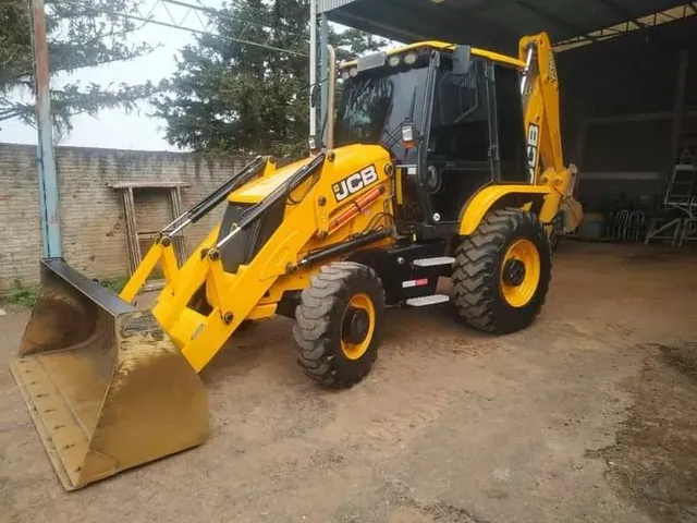 RETROESCAVADEIRA CATERPILLAR, MODELO 416E