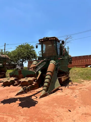 Colhedora John Deere 3520 2011