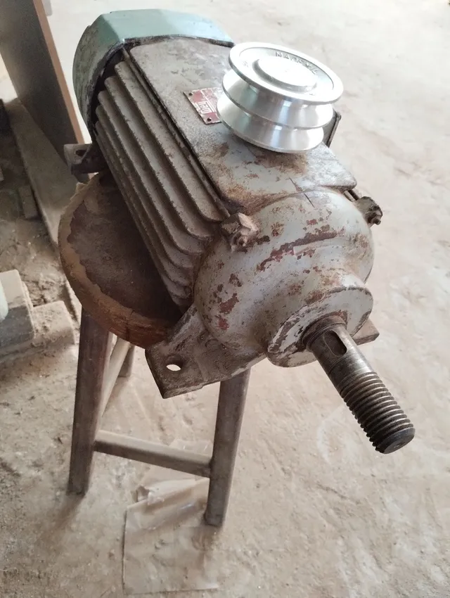 Motor elétrico 