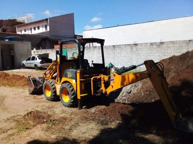bob cat 1cx da JCB ano 2008