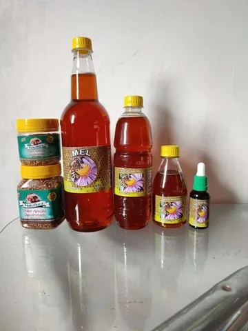 Mel, própolis e polen.