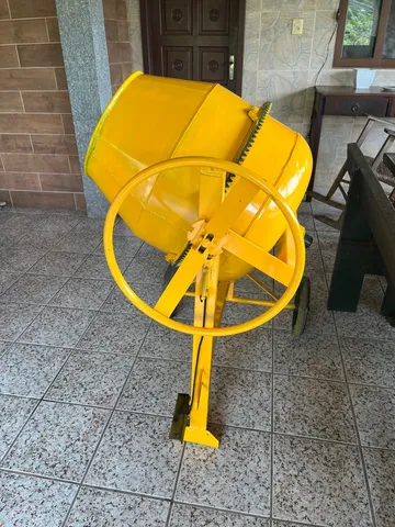 Vendo betoneira 150 litros