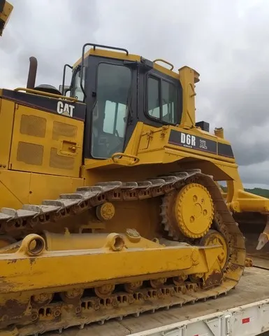 Trator de Esteira Caterpillar D6R XL ano 2005, com apenas 2300 horas, na Bahia 