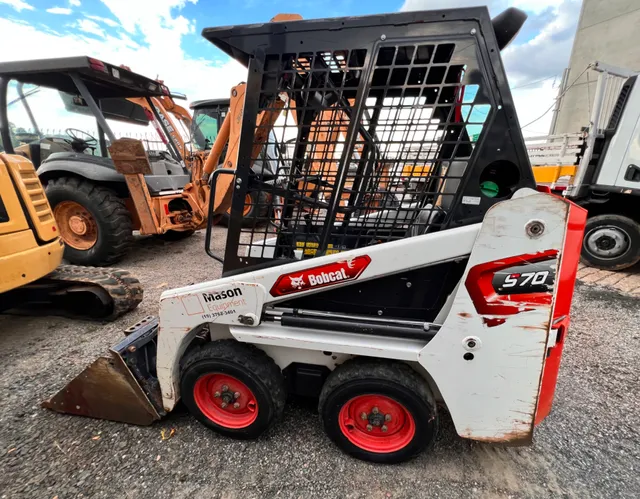 Minicarregadeira Bobcat S70 ano 2022 com apenas 450 horas, em SP
