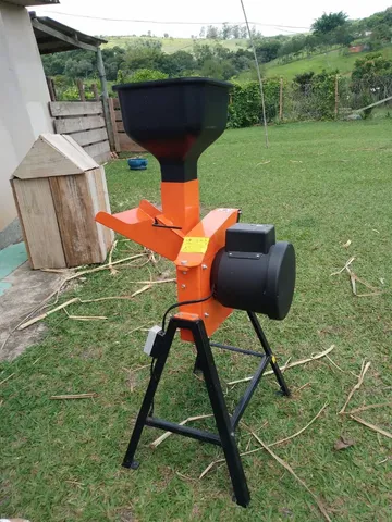 Vende-se Picadeira 