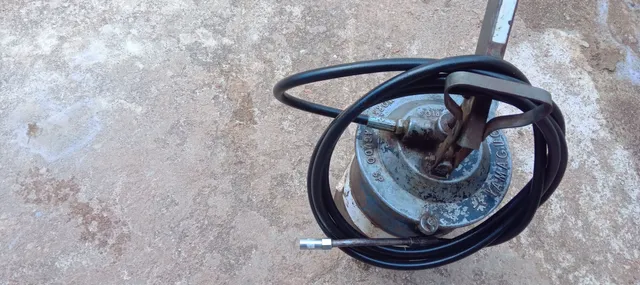 Bomba de graxa grande pouco tempo de uso