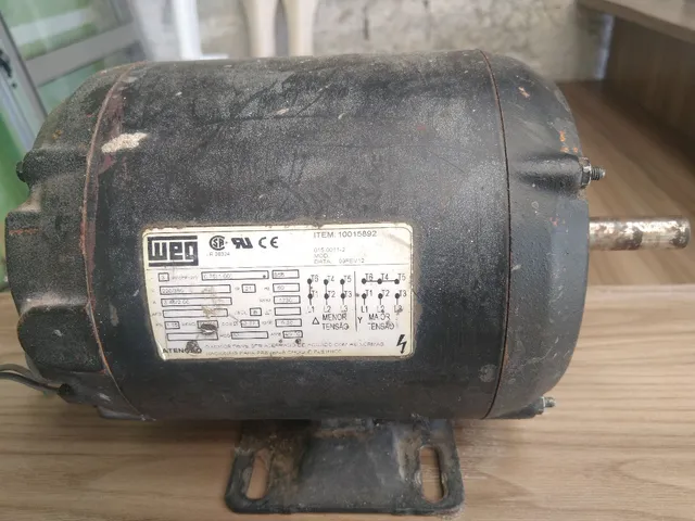 Motor trifásico Weg 1CV