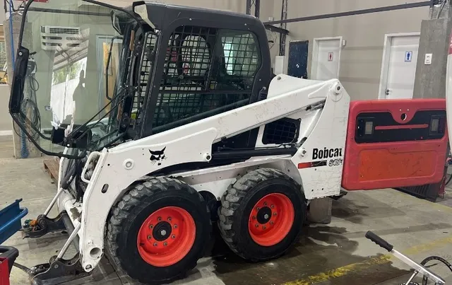 Mini Carregadeira Bobcat S450