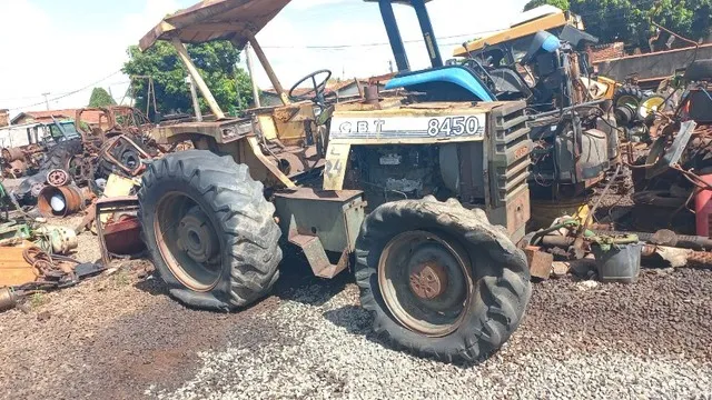 Vendemos peças de tratores e máquinas agrícolas