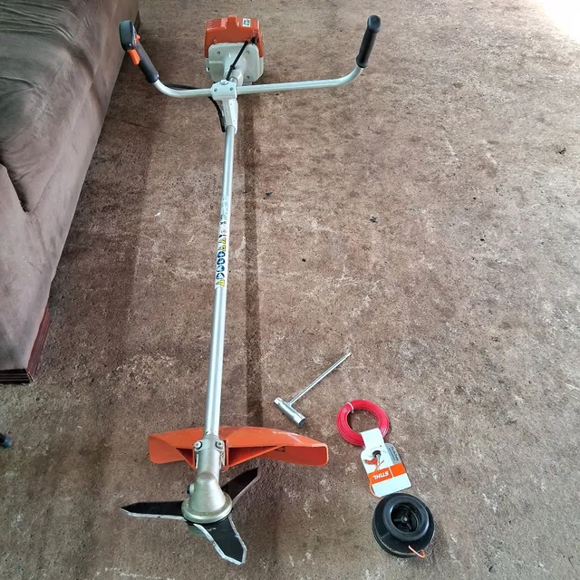 Vende-se rosadeira da stihl nova 