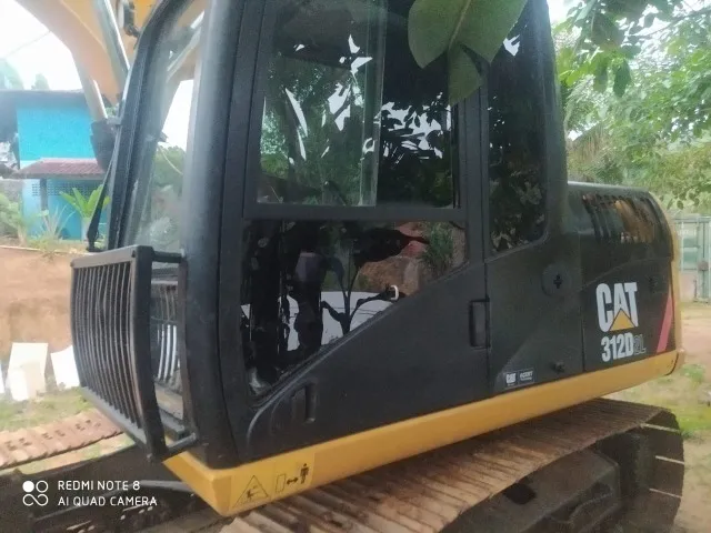 Vendo escavadeira Caterpillar 312