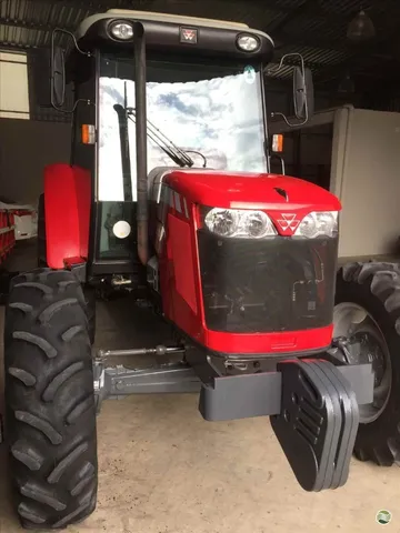 Trator Massey Ferguson 4275 2016