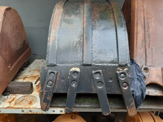 Concha Retroescavaeira Massey Ferguson Traseira