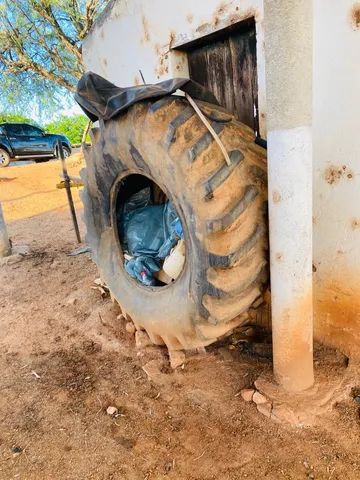 PNEU PARA MÁQUINA AGRÍCOLA 